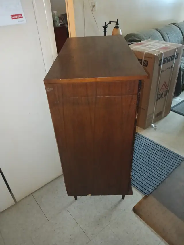 4 Drawer Dresser - Photo 2