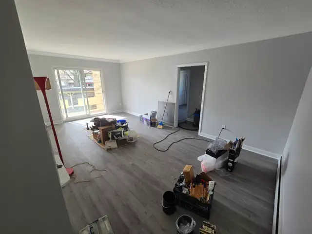 Spacious Renovated 2 bedroom Apartment - Haist Street Fonthill - Photo 3