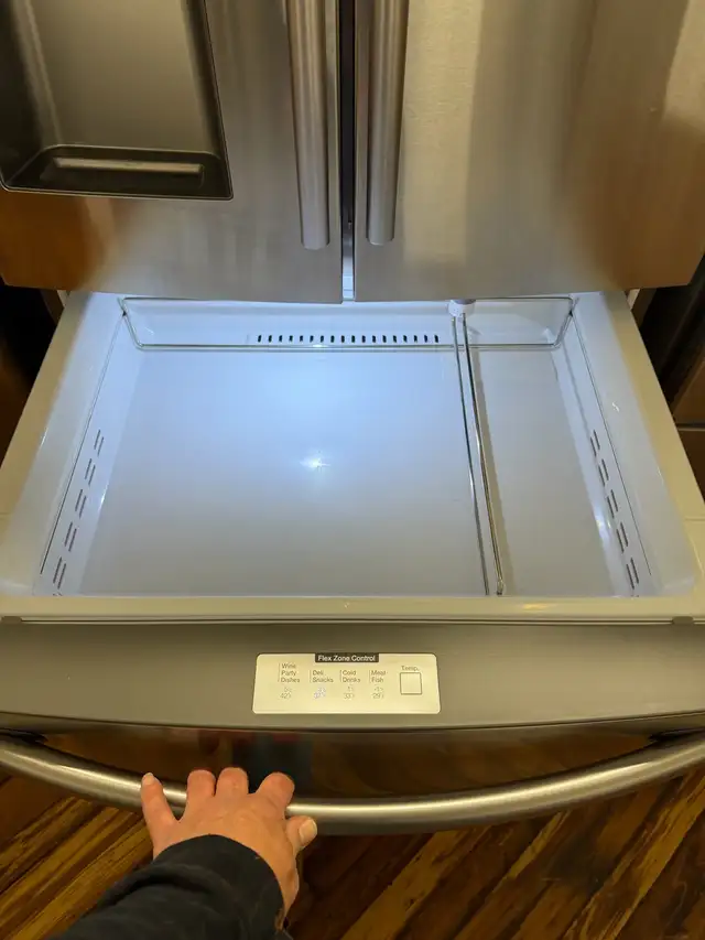 Samsung stainless steel four door fridge 33 inch - Photo 4