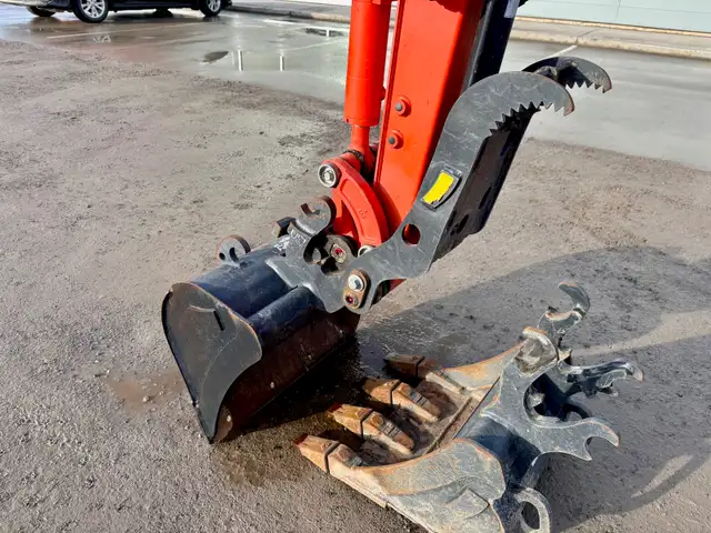 2023 Kubota U17, Thumb & 2 Buckets - Photo 5