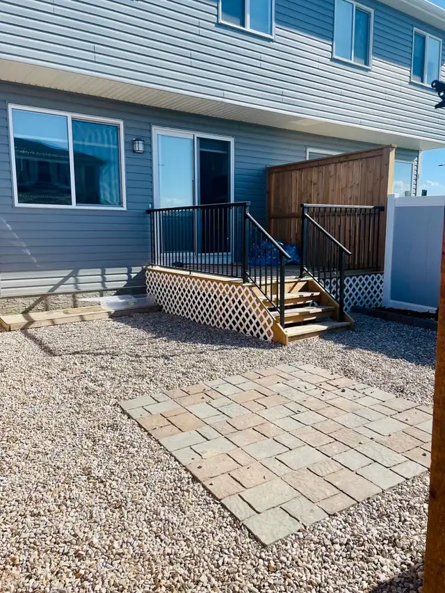 FULL 3 BED/2.5 BATH TRENDY DUPLEX IN SETON AREA! RENT REDUCED! - Photo 2