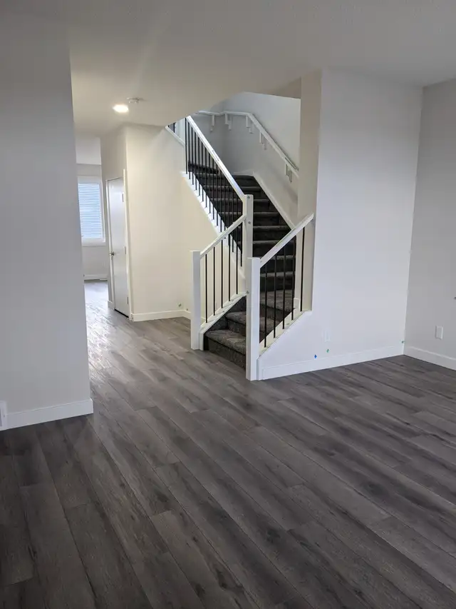 FULL 3 BED/2.5 BATH TRENDY DUPLEX IN SETON AREA! RENT REDUCED! - Photo 3