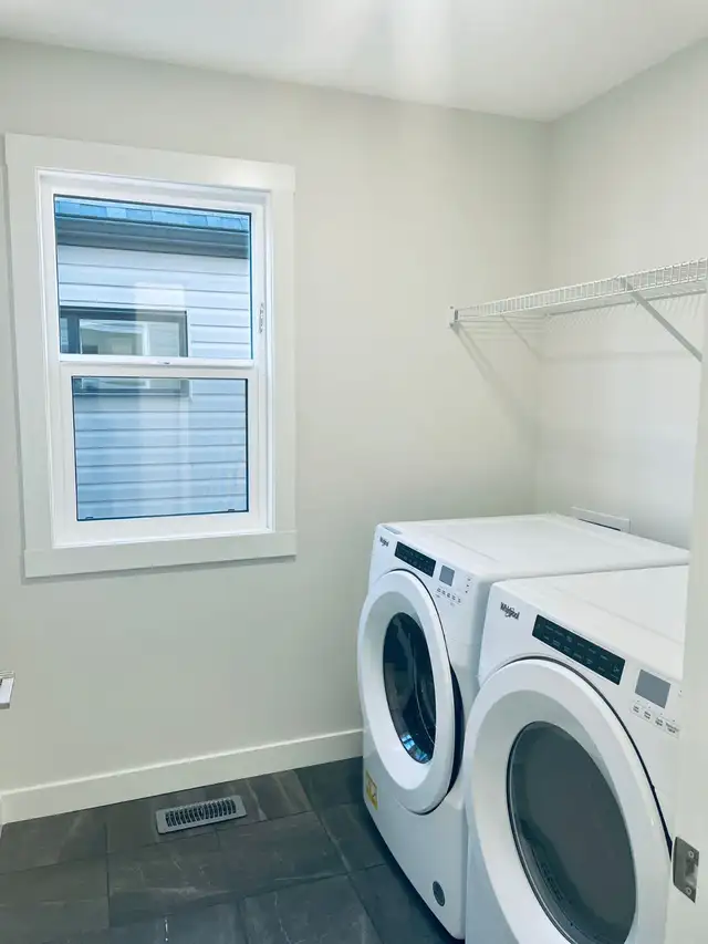 FULL 3 BED/2.5 BATH TRENDY DUPLEX IN SETON AREA! RENT REDUCED! - Photo 8