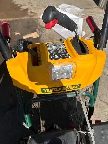 28" yardman snowblower - Photo 3