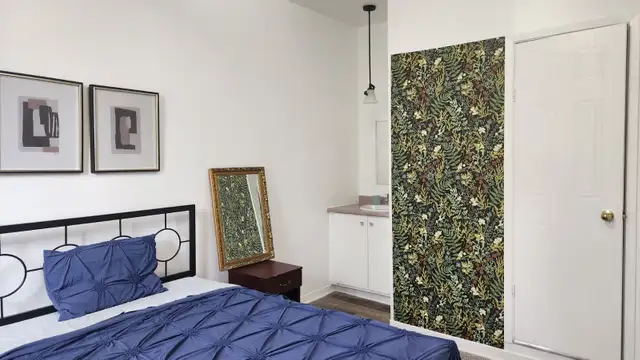 Chambre meublee Bain prive Berri Uqam $760 Room w private bat - Photo 2