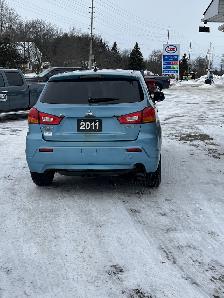 2011 Mitsubishi RVR SE 4WD - BEING SOLD AS IS - Photo 4