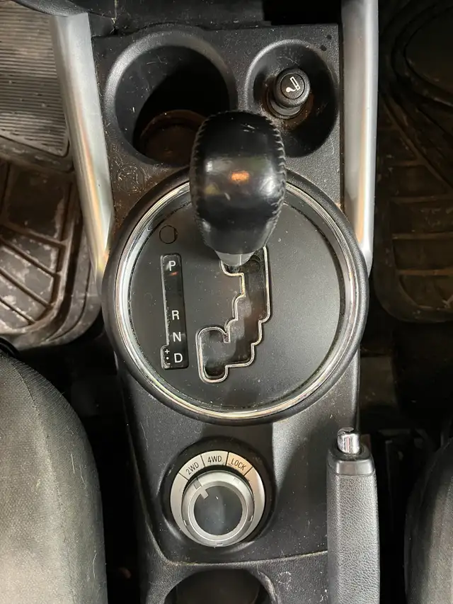 2011 Mitsubishi RVR SE 4WD - BEING SOLD AS IS - Photo 12