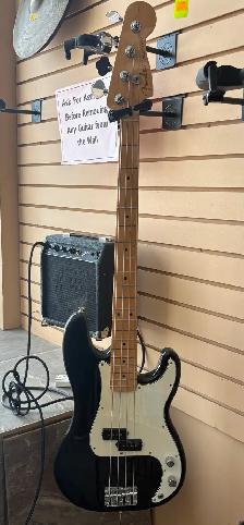 Variety of Electric Guitars & Bass Guitars: Ibanez, Fender, etc. - Photo 4