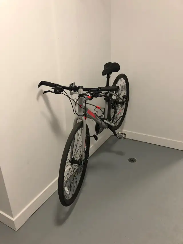 Superbe grand 3 1/2 à louer en plein coeur du Plateau - Photo 9