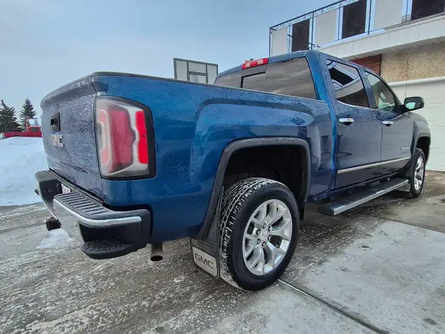 2018 GMC Sierra 1500 - Photo 2
