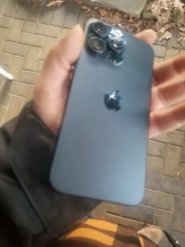 iPhone 15 Pro Max - 256GB  - NEW - Photo 3