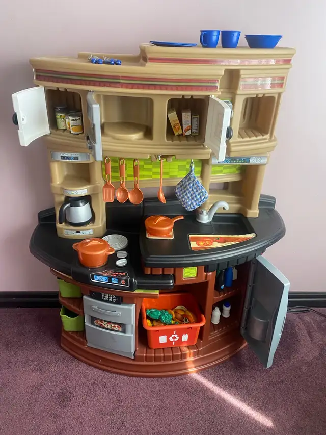Step 2 Play Kitchen For Sale - Photo 2