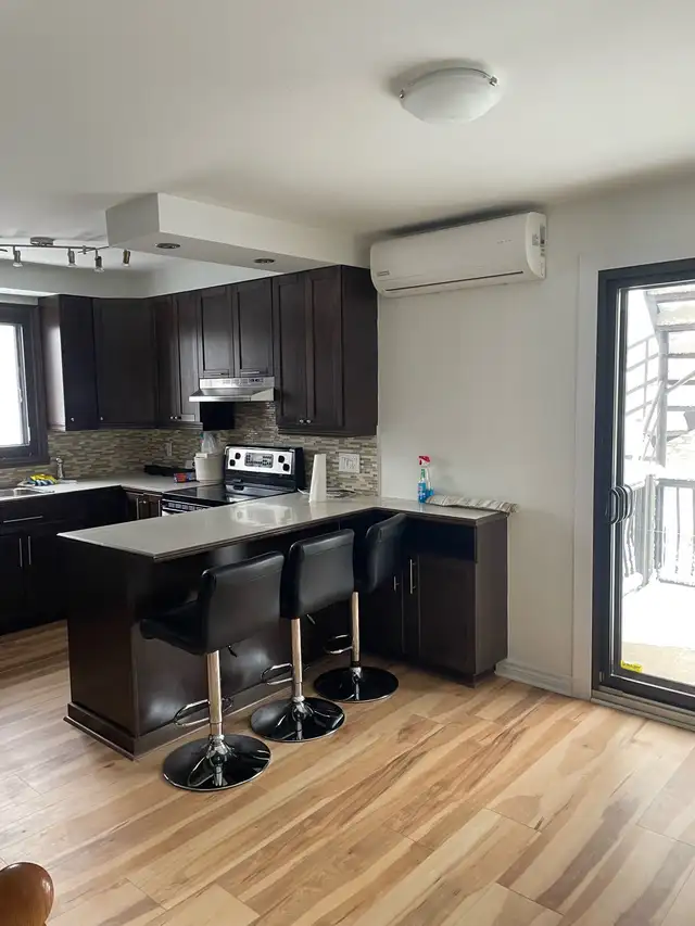 à louer 6 1/2 à Cartierville/St-Laurent - Photo 2