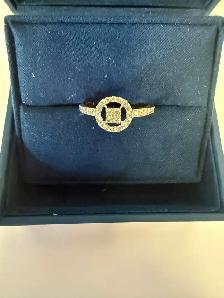 Women's 14K Gold Ring w Diamonds~Size 9.5