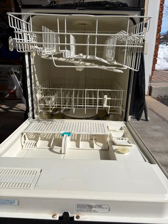 Whirlpool Dishwaher for free - Photo 2