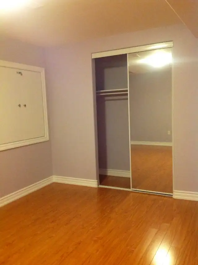 Markham & Steeles Bright Large 1 bdrm Basement apt with parking - Photo 6