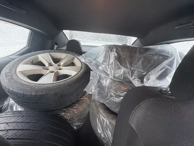 2013 Dodge Avenger - Photo 10