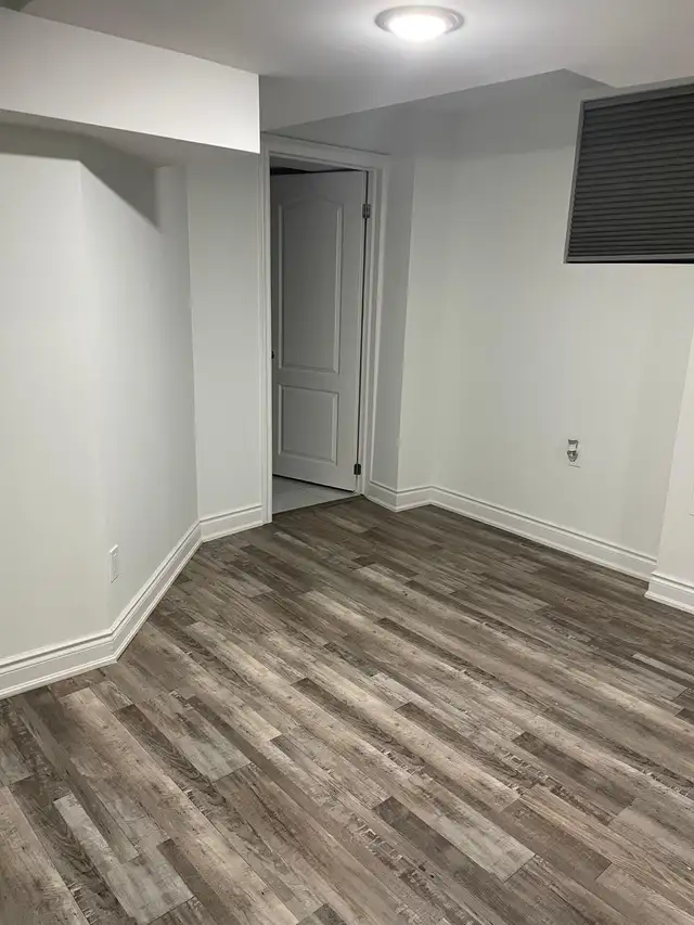 1 Bedroom Legal Basement Apartment - Photo 3