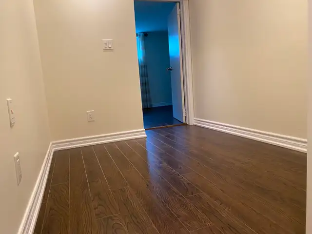 3 Bedrooms, 2 washrooms Basement Apartment: Midland and Danforth - Photo 7