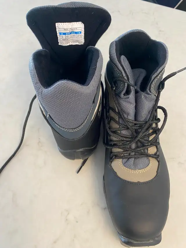 210cm Classic XC Waxless Skies with Mens 9.5 Boots & 150cm Poles - Photo 4