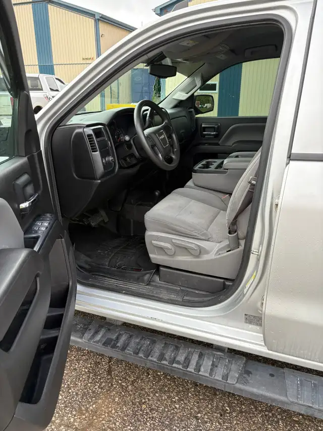 2017 GMC Sierra SLT 1500 4x4 5.3L V8 - Photo 7