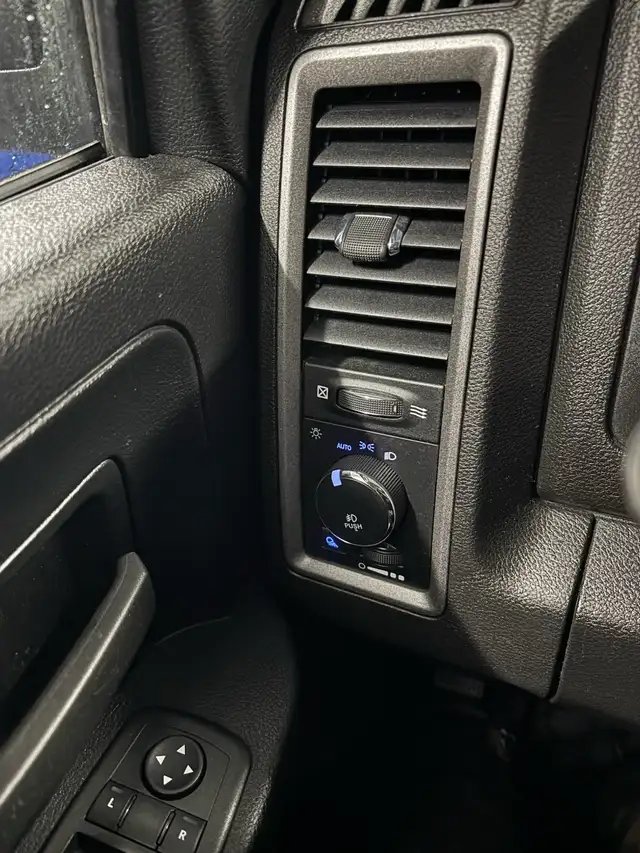 2021 dodge Ram 1500 - Photo 9