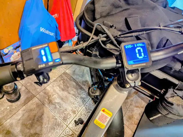 Radrover 6 plus electric assist needs work(600 obo) - Photo 2