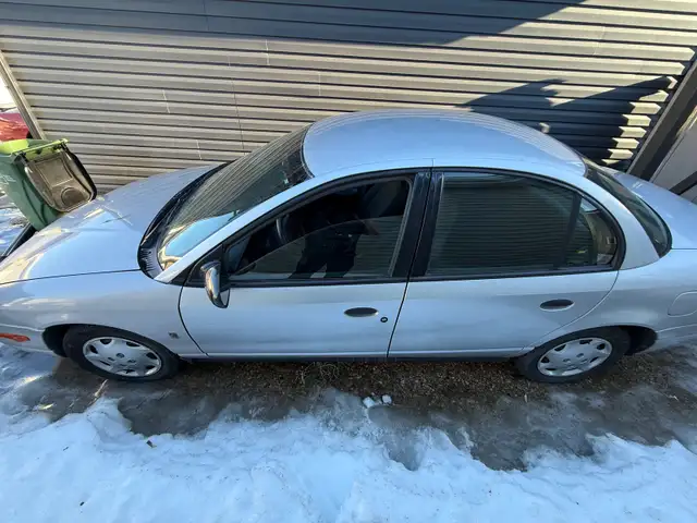 2002 Saturn ion low km - Photo 2