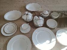Wedgwood California 45 Pieces Bone China Dinnerware Set 8 place