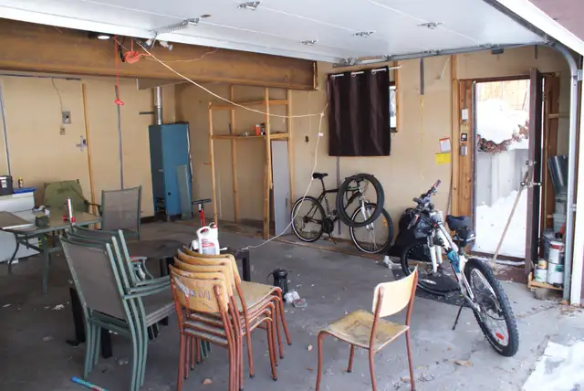 Detached Double Garage for Rent - Photo 3