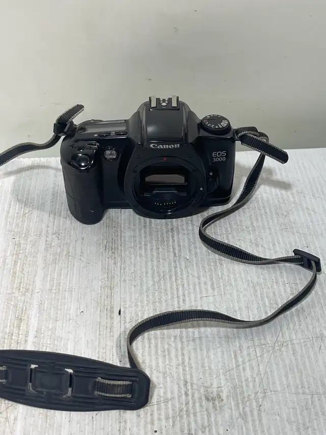 Canon EOS 3000