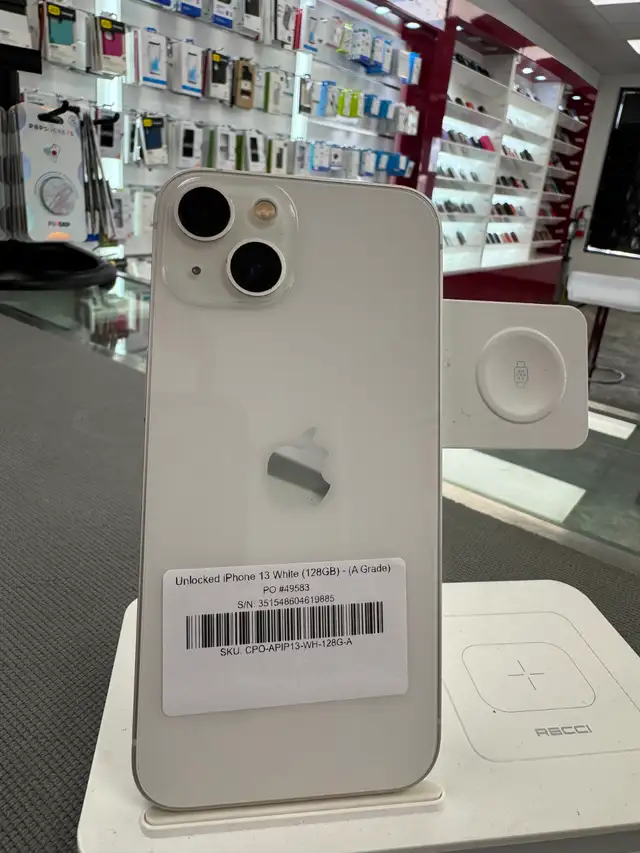 Unlocked iPhone 13 with 1 year warranty - Photo 7