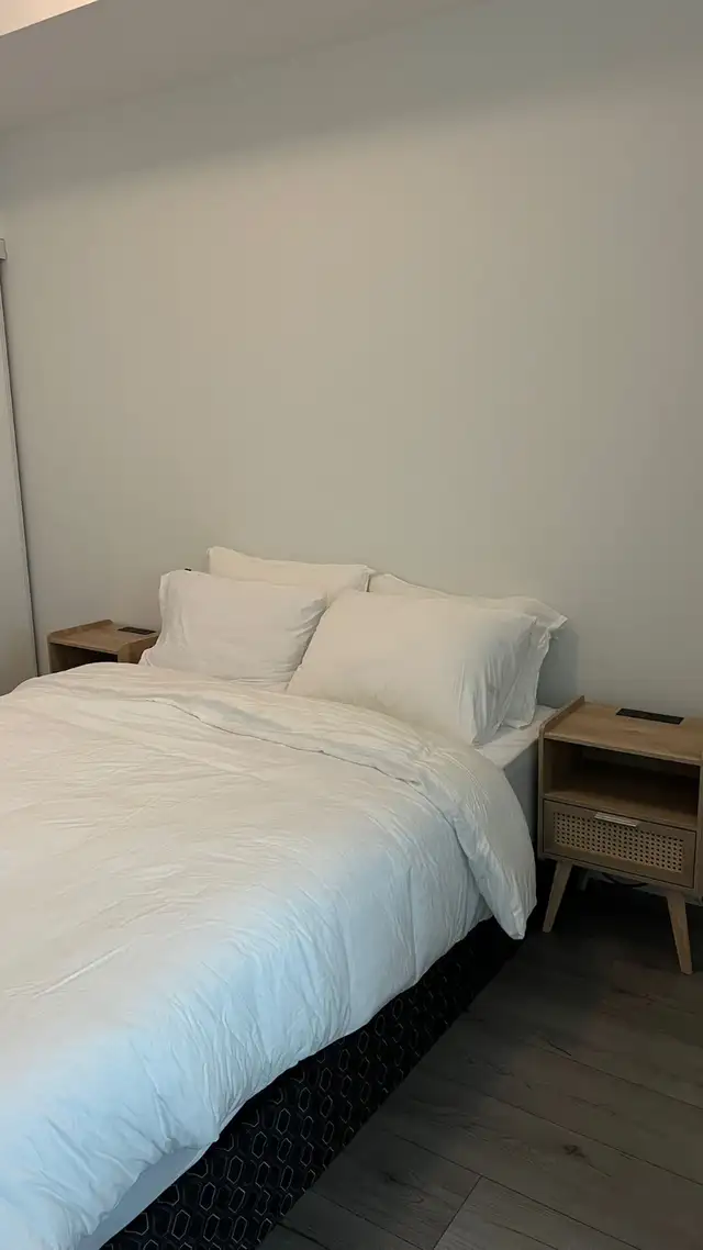 1 Bedroom Condo for Rent – Etobicoke (Toronto) - 14 APR 26 - Photo 11