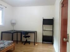 Rooms in Meadowlands near Carlton U and Algonquin College