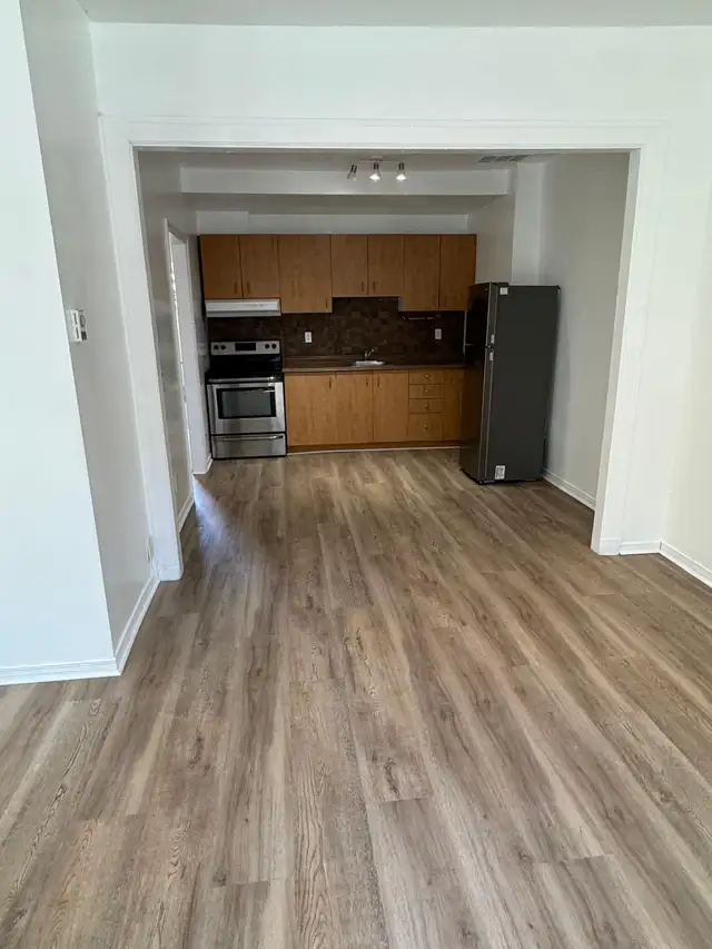 3-1/2 APARTMENT IN LACHINE - Photo 4