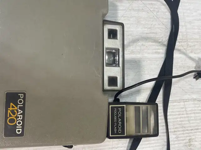 Polaroid 420 Camera - Photo 3