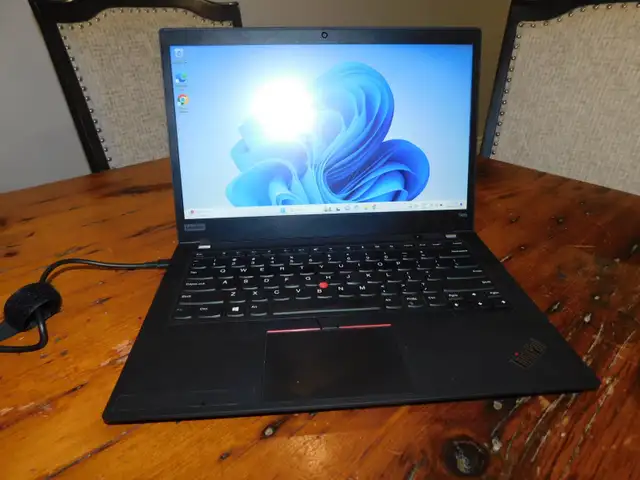 Lenovo ThinkPad T495 14' Quad CORE Ryzen 5 PRO 256GB SSD 8GB