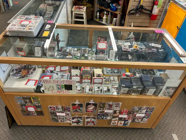 Showcase 299 NFL NBA CFL Cards Singles Jordan Kobe Shaq