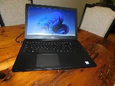 Dell Latitude 3590 15.6' Quad CORE i5 256GB SSD 20GB B/T WIN 11