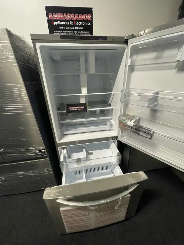 NEW 33" LG Fridge (Stainless Steel Bottom Freezer With Ice Maker - Photo 3
