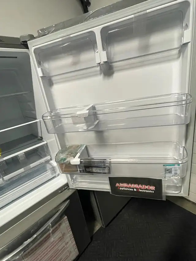 NEW 33" LG Fridge (Stainless Steel Bottom Freezer With Ice Maker - Photo 7