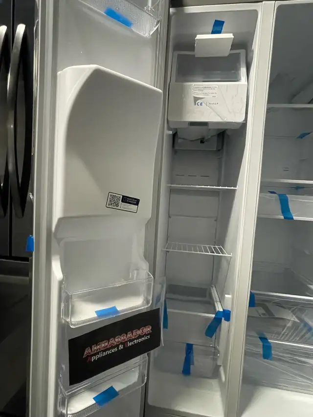 NEW 36" Frigidaire External Water&Ice Side By Side Fridge 25 CF - Photo 7