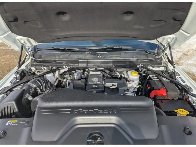 2024 Ram 3500 Laramie 6.7L/Nav/Cam/I6/8' Box - Photo 4