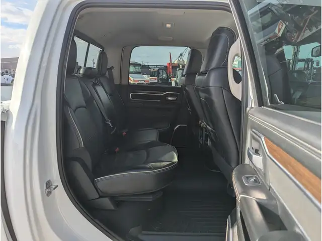 2024 Ram 3500 Laramie 6.7L/Nav/Cam/I6/8' Box - Photo 24