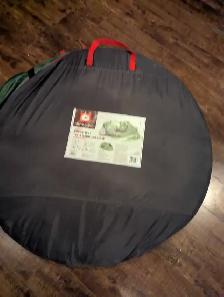 selling pop up tents