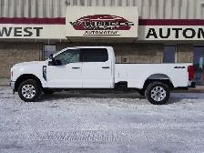 2024 Ford F-350 XLT 4WD Crew Cab 8' Box RARE AND POWERFUL!! - Photo 2