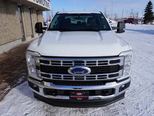2024 Ford F-350 XLT 4WD Crew Cab 8' Box RARE AND POWERFUL!! - Photo 8