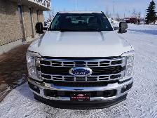 2024 Ford F-350 XLT 4WD Crew Cab 8' Box RARE AND POWERFUL!! - Photo 8