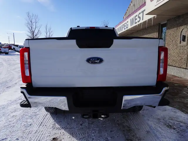 2024 Ford F-350 XLT 4WD Crew Cab 8' Box RARE AND POWERFUL!! - Photo 13