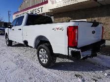 2024 Ford F-350 XLT 4WD Crew Cab 8' Box RARE AND POWERFUL!! - Photo 15